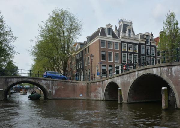 2017-08-16_Canal_Reguliersgracht_5 Bridges ʿ˺ӡ-10001.JPG
