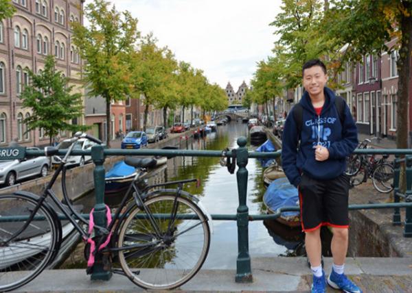2017-08-15_Canal_ Begijnnebrug Bridge over  Bakenes Canal0001.JPG