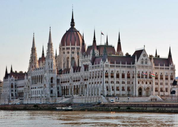 2017-07-11_Hungarian Parliament Bldg-60001.JPG