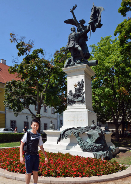 2017-07-11_Statue _Independence War-10001.JPG