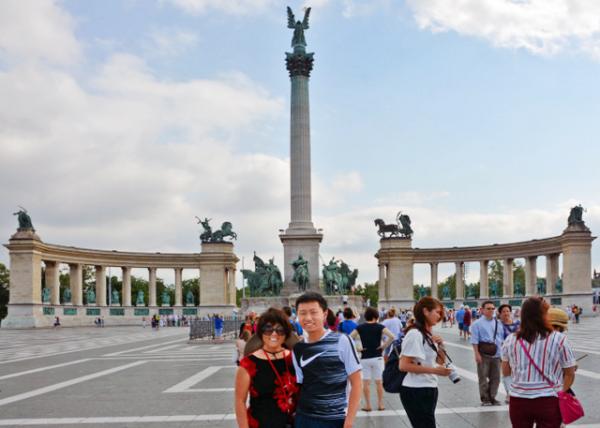 2017-07-11_Heroes' Square-50001.JPG