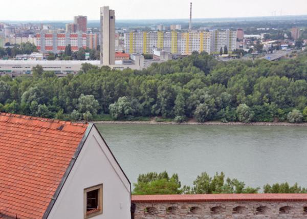 2017-07-10_Bldg_Apt in New Town0001.JPG