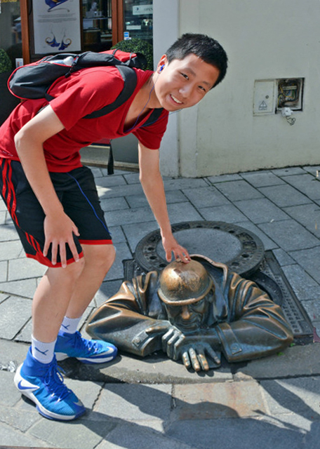 2017-07-10_Man at Work-10001.JPG