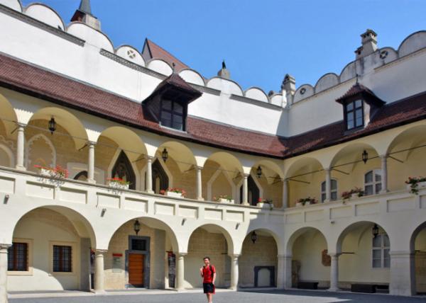 2017-07-10_Old Town Hall_Courtyard-20001.JPG