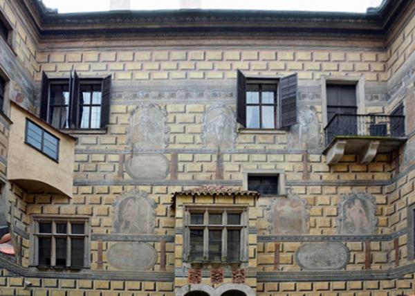 2017-07-07_Courtyard_Mural on 4th Courtyard _Details of Figural Decoration above Oriel ͹ǴϷװϸ0001.JPG