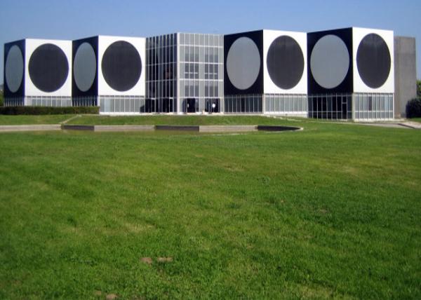 2018-07-21_Aix-en-Provence_Fondation Vasarely0001.jpg