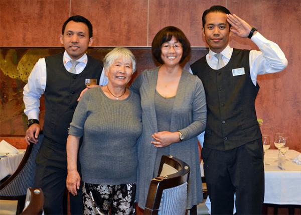 2018-07-22_Dinner_Waiter & Busboy0001.jpg