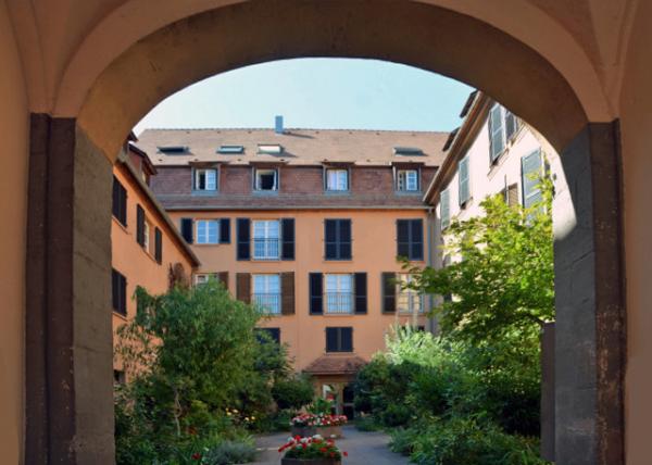 2017-08-22_Street_Arched Gate -20001.JPG
