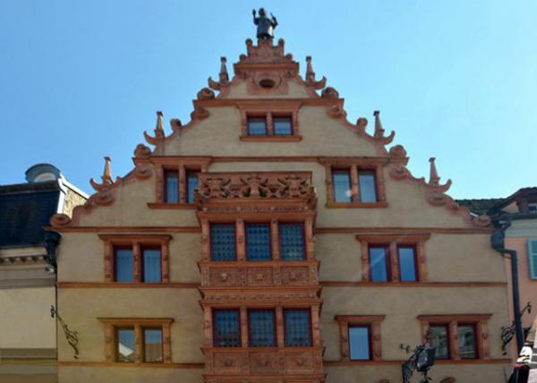 2017-08-22_House of Heads Built in 1609 ʼ1609Ժ-20001.JPG