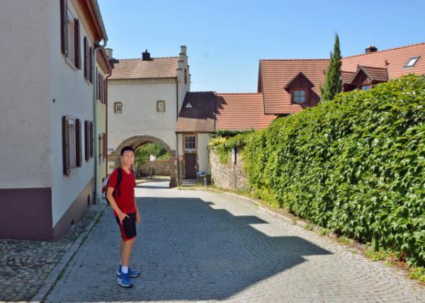 2017-08-22_Gate_Goldengasse and Kapftor_ Gate w Lovely View ƽͿշ-10001.JPG