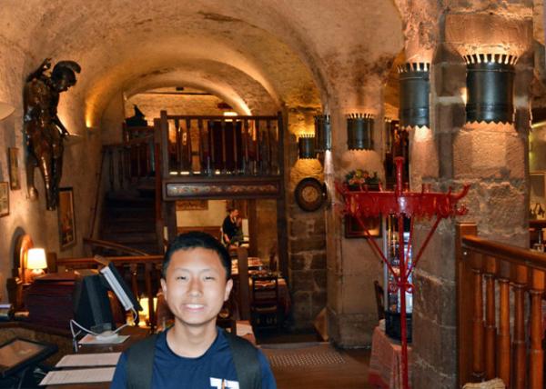 2017-08-21_Restaurant Au Dauphin_Dining Hall λ-20001.JPG