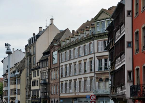 2017-08-21_Bldg_1893 Houses on Boulevard de la Victoire ά˶1893ķ0001.JPG