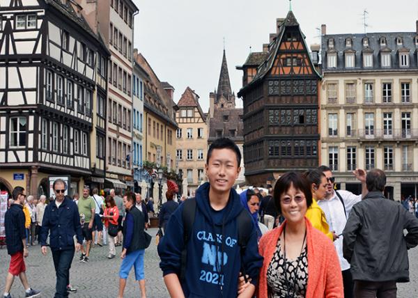 2017-08-21_Place of the Cathedral-10001.JPG