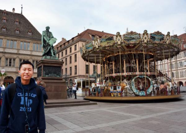 2017-08-21_Place Gutenberg w Statue of Gutenberg & Carousel ڱ㳡͹ڱתľ0001.JPG