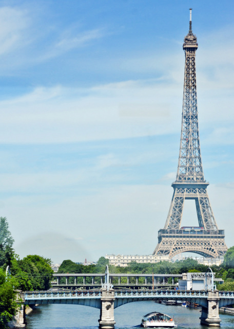 2016-07-18_Pont de Bir-Hakeim w Eiffel Tower Ϲ0001.JPG