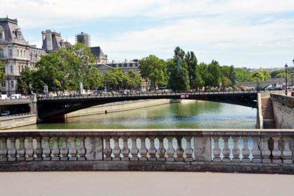 2016-07-18_Pont au Double Seen from Petit Pont СŽ˫0001.JPG