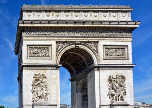 2016-07-18_Arc de Triomphe from the Champs-Élyses ֵĄPT-30001.JPG