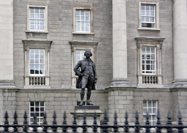 2016-07-10_Trinity College_Statue of Edmund Burke һѧԺ񡶰ɡˡ0001.JPG