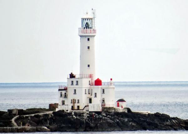 Tusker Rock ҵ0001.jpg