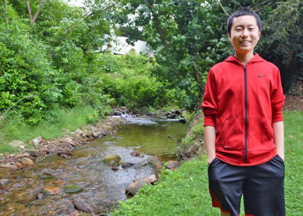 2016-07-10_Avoca River w Copper-Colored Stones-10001.JPG