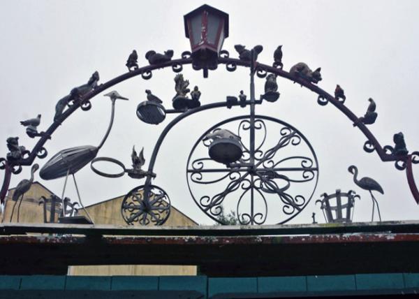 2016-07-09_Kinsale_Door Decor 0001.JPG