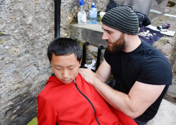 2016-07-09_Blarney Castle_Kissing the Blarney Stone of the Machicolation ǲͻܦʯ-10001.JPG