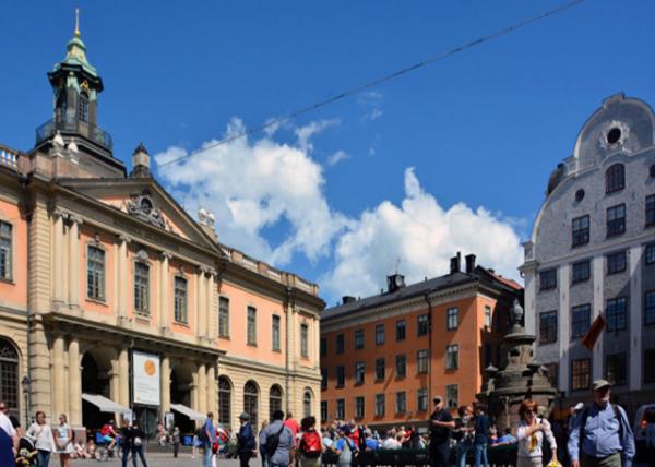 2016-07-04_Square_Stortorget_Nobel Prize Museum 㳡ŵ0001.JPG
