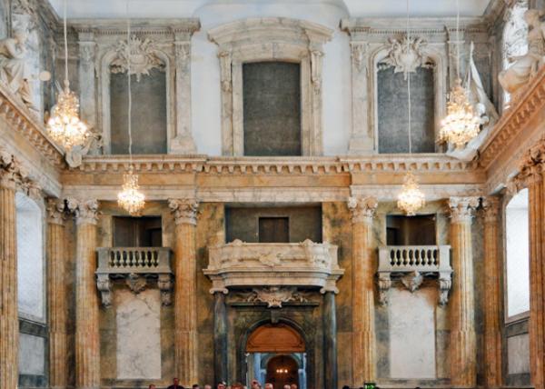 2016-07-04_Royal Palace_Carrara Marble ʯ-10001.JPG