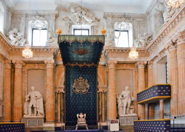 2016-07-04_Royal Palace_Throne Room ǵ-10001.JPG