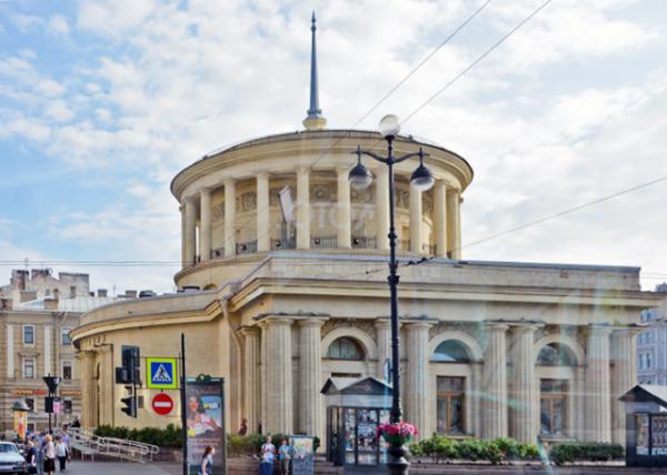 2016-07-01_Vosstaniya Uprising Square_Ploshchad Vosstaniya Metro Station0001.JPG