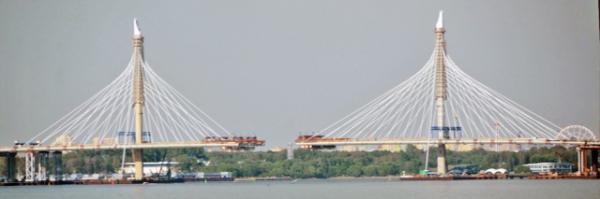 2016-07-02_Neva River_Bolshoy Obukhovsky Bridge0001.JPG