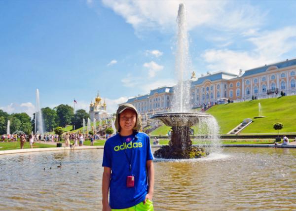 2016-07-02_Peterhof_Grand Palace and the Grand Cascade0001.JPG