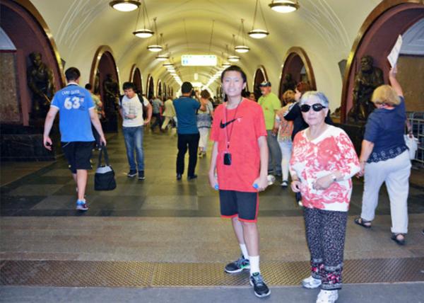 2016-07-01_Metro Station_Revolution Square 㳡վ-10001.JPG