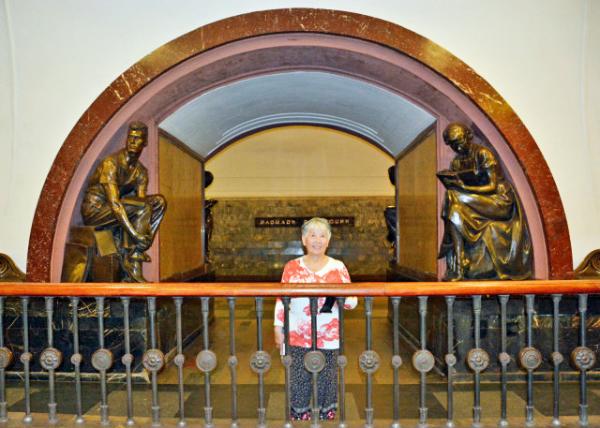 2016-07-01_Metro Station_Revolution Square-30001.JPG