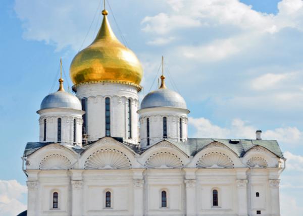 2016-07-01_Cathedral Square_Cathedral of the Archangel w 5 Domes Representing Jesus Christ & the 4 Evangelists ԲҮջĸʿ-30001.JPG