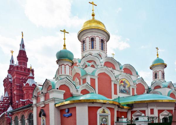 2016-07-01_Red Square_Kazan Cathedral ɽ-10001.JPG