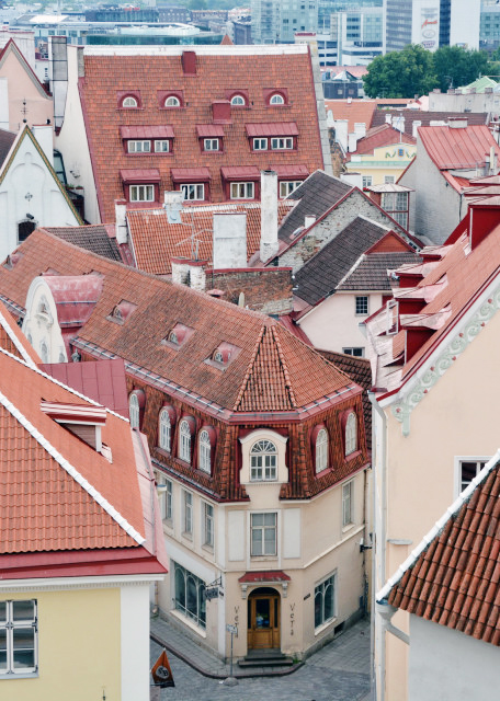 2016-06-30_A Jumble of Rooftops Ƭ-20001.JPG