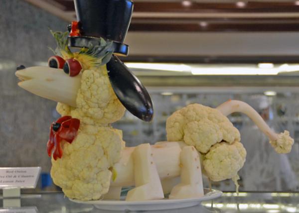 2016-06-29_Veg Carving_Dog 0001.JPG