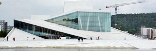 2016-06-26_She Lies in front of Oslo Opera House ˹½Ժ0001.JPG