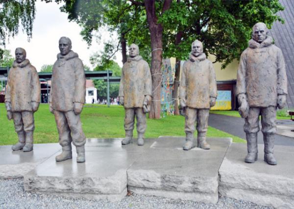 2016-06-26_Roald Amundsen (Center) & His Arctic Explorers ܡ޶¡ɭϼ̽նԱ0001.JPG