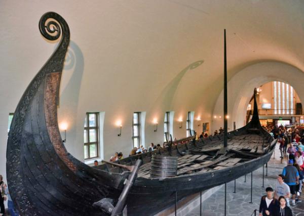 2016-06-26_Viking Ship Museum_Oseberg Ship ɪ-10001.JPG