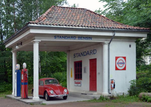 2016-06-26_Norsk Folkemuseum_Standard Oil Gas Station of 1928 Relocated from Holmestrand ʯɽ̲1928׼վ0001.JPG