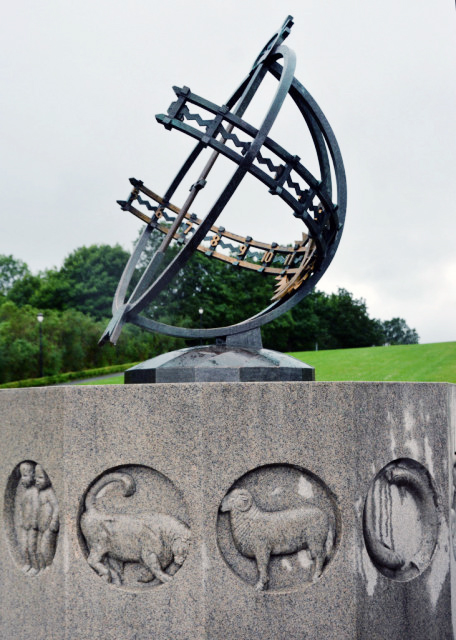 2016-06-26_Frogner Park_Sundial 0001.JPG