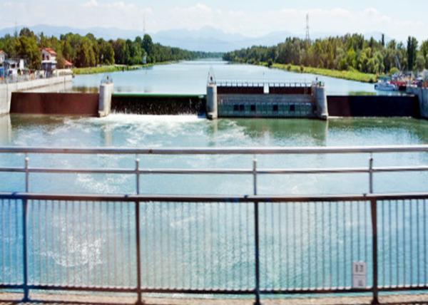 2017-08-22_Vogelgrun Hydroelectric Power Plant_Reservoir-30001.JPG