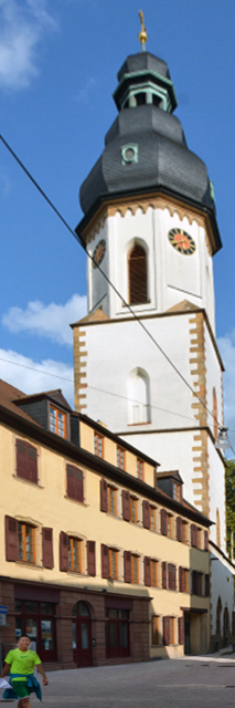 2017-08-20_Former Town Hospital_ Founded 1259 & Bell Tower of St. Georges Church in the Background 1259ϳҽԺ뱳ʥν¥0001.JPG