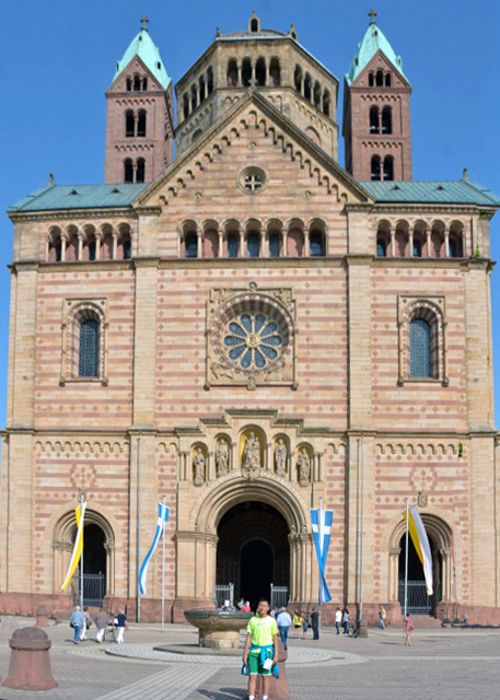 1746248189142007.jpg 2017-08-20_Cathedral_Fountain in Front of Doorway of Domnapf 大教堂· 门前喷泉0001.JPG