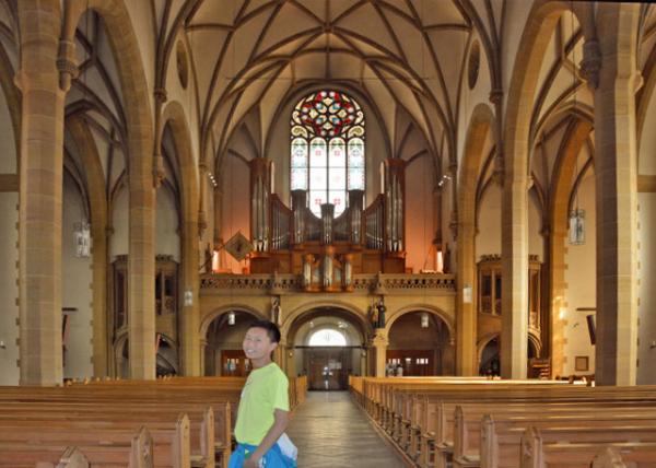 2017-08-20_Cathedral_Architectural Details of the Nave_Pipe Organ & Rose Window ܷõ廨0001.JPG