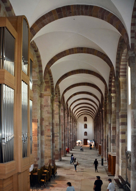 1746248686261663.jpg 2017-08-20_Cathedral_South Aisle Facing West 朝西的南过道0001.JPG