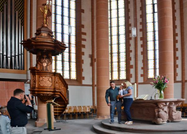 2017-08-20_Church of the Holy Spirit_Baptizing ϴ0001.JPG