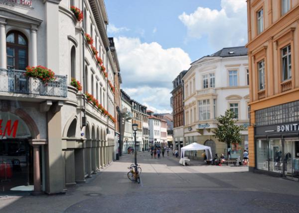 2017-08-20_Street_Hauptstraße -10001.JPG